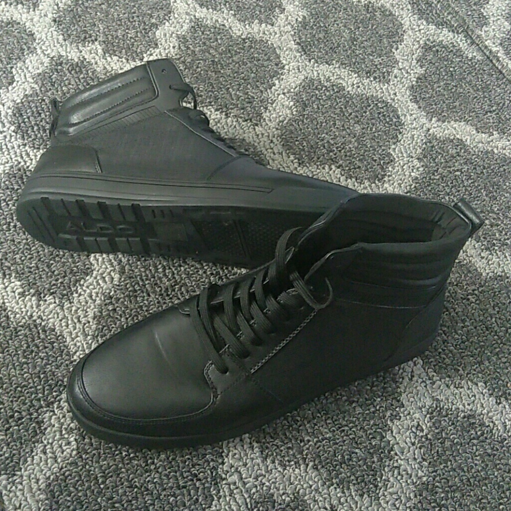 Black mens Vaywen  Aldo shoes